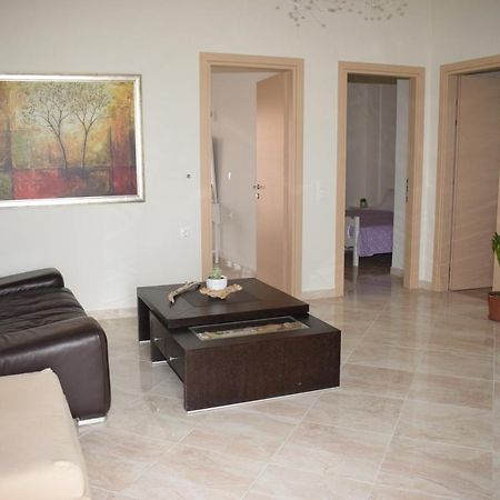 Mary'S Apartments Close To The Sea Agios Georgios  Exterior foto