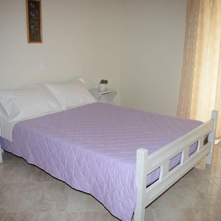 Mary'S Apartments Close To The Sea Agios Georgios  Exterior foto